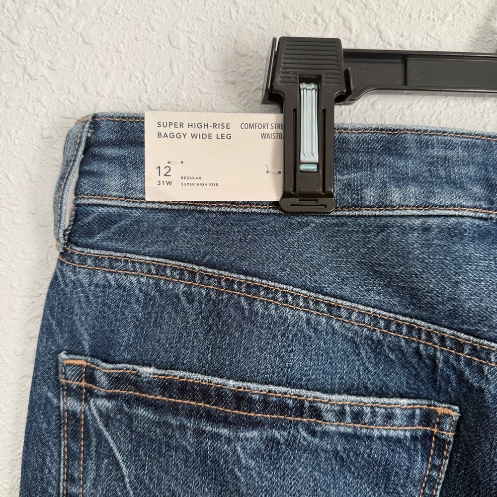 American Eagle Outfitters Super High-Rise Cuffed Baggy Jeans - Picture 5 of 9